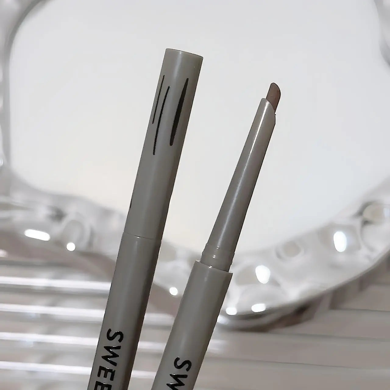 Silky Long-lasting Eye Liner Pencil Eyeliner Pen Natural Matte Wine Red Eyeliner Easy To Color Waterproof Eye Make Up Cosmetics